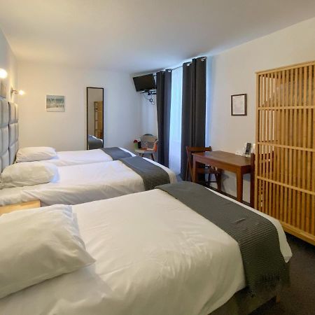 Hôtel Les Tilleuls de Pareloup à Salles-Curan Extérieur photo